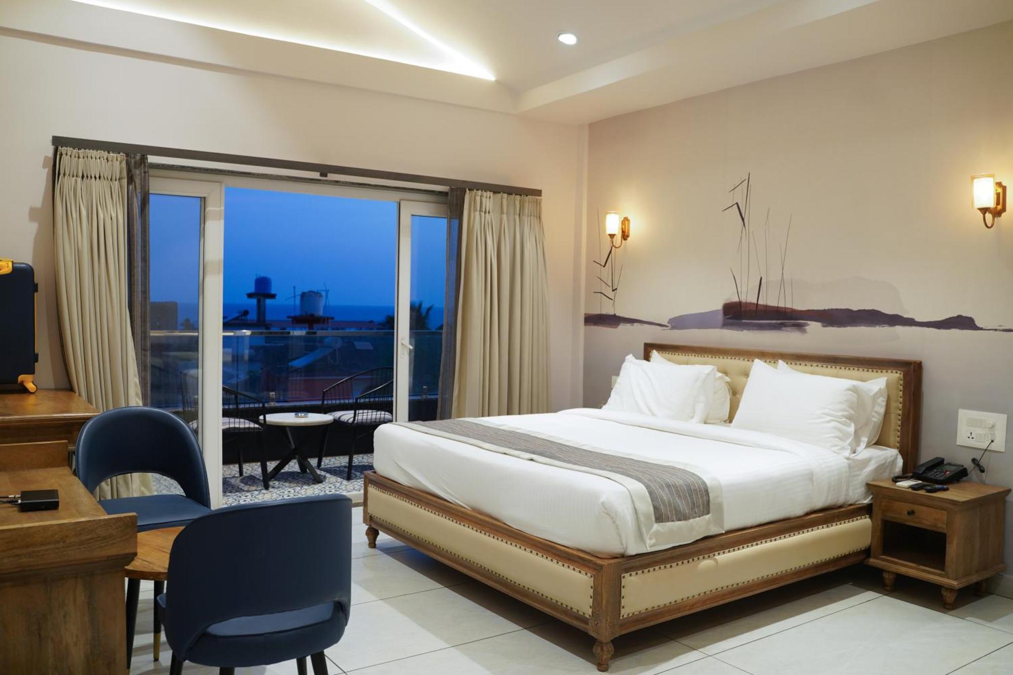 Ariena By Spree Hotels Goa Morjim Bagian luar foto