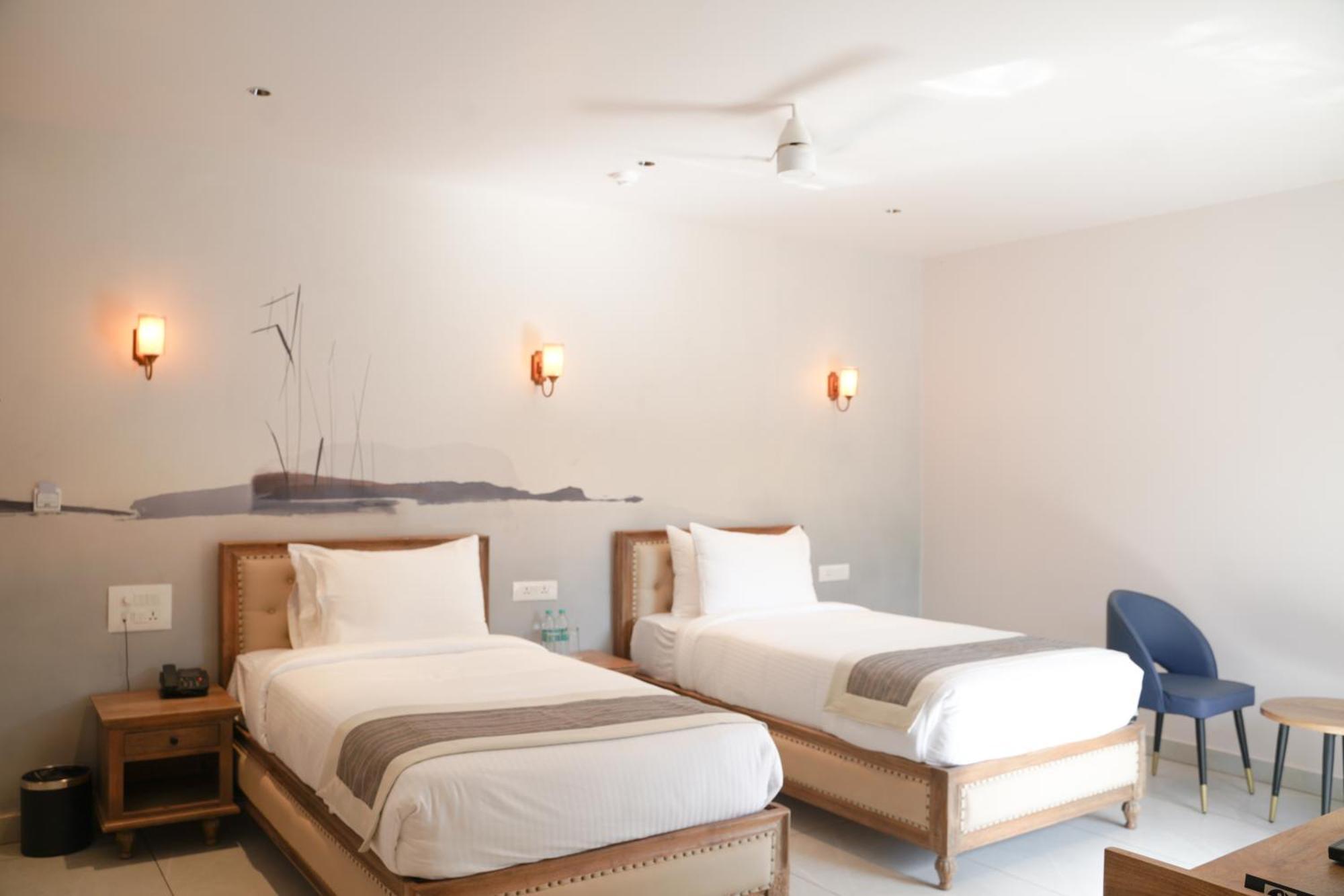 Ariena By Spree Hotels Goa Morjim Bagian luar foto